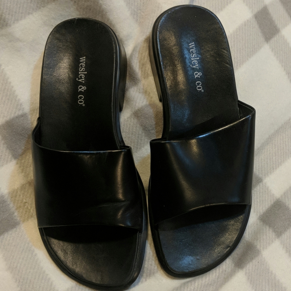 Wesley & Co.   ~ Black Leather Sandals 8.5 W